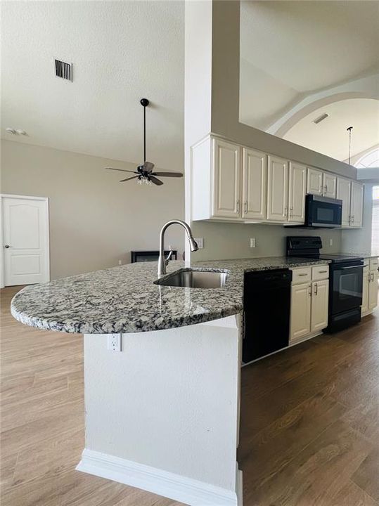 For Sale: $500,000 (3 beds, 2 baths, 2016 Square Feet)