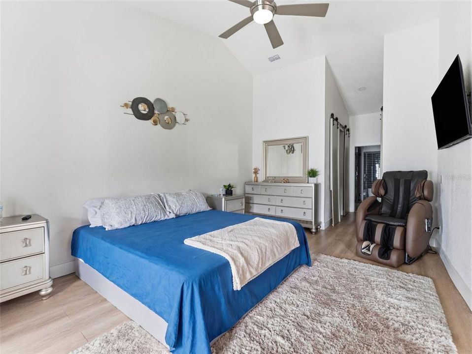 En Venta: $450,000 (4 camas, 2 baños, 1811 Pies cuadrados)