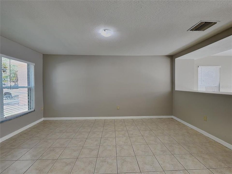В аренду: $2,559 (3 спален, 2 ванн, 2369 Квадратных фут)
