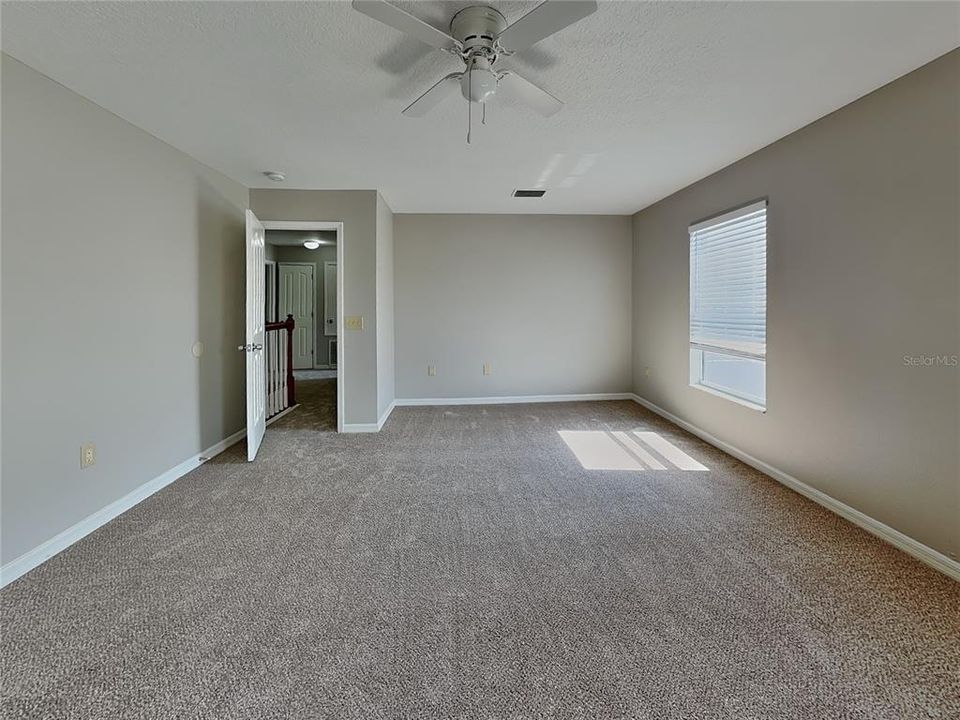 В аренду: $2,559 (3 спален, 2 ванн, 2369 Квадратных фут)