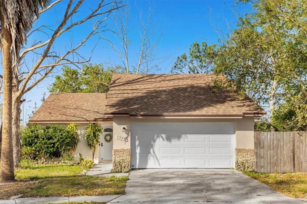 For Rent: $2,100 (2 beds, 2 baths, 1036 Square Feet)