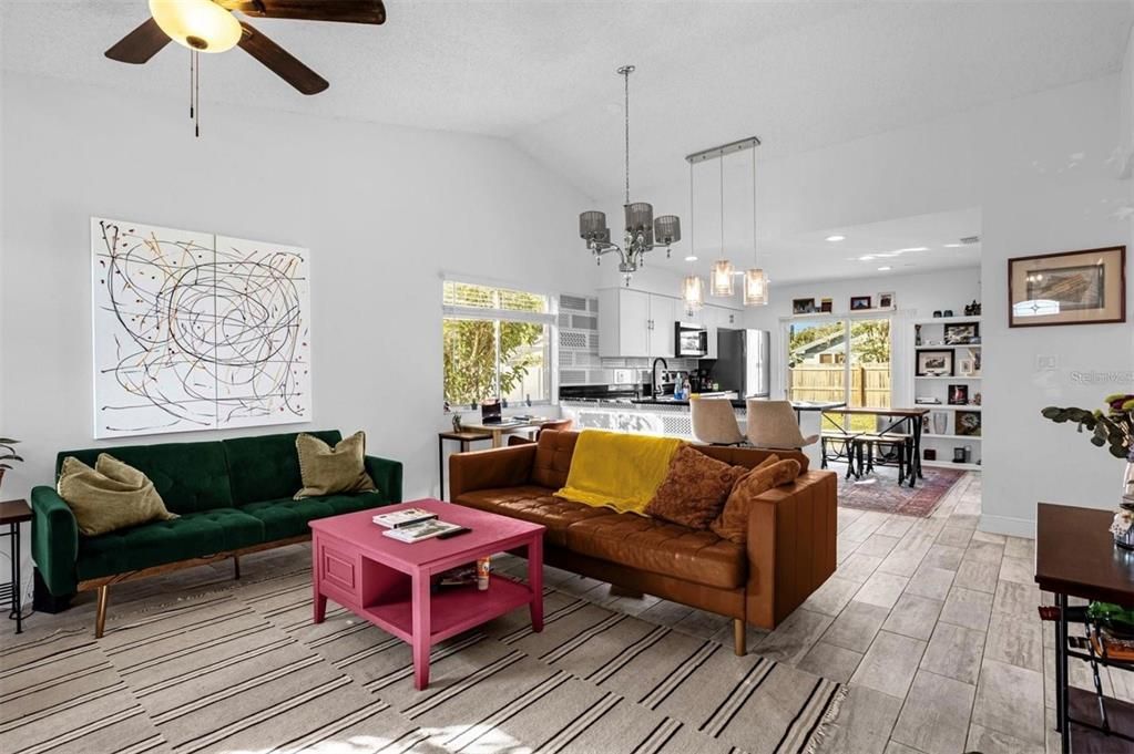 For Rent: $2,100 (2 beds, 2 baths, 1036 Square Feet)