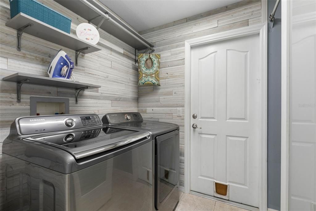 Activo con contrato: $429,000 (3 camas, 2 baños, 1899 Pies cuadrados)