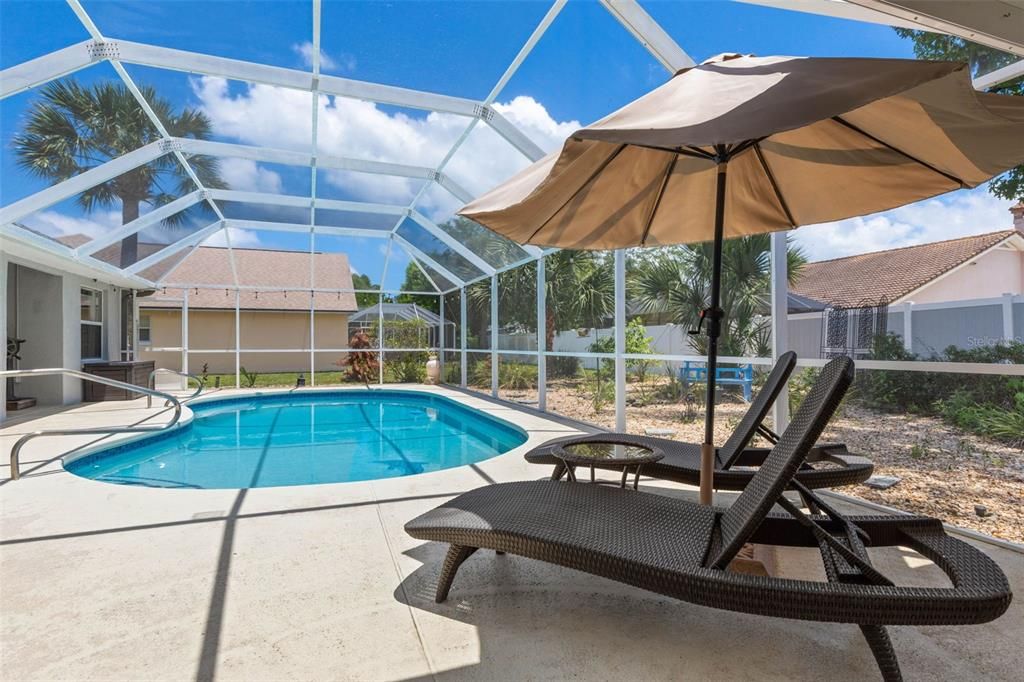 Activo con contrato: $429,000 (3 camas, 2 baños, 1899 Pies cuadrados)