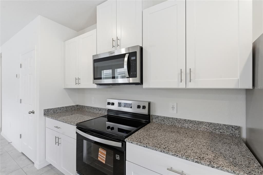 В аренду: $1,900 (3 спален, 2 ванн, 1483 Квадратных фут)