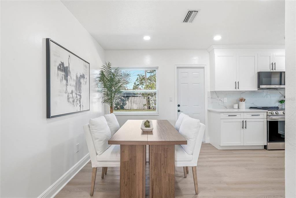 For Sale: $459,900 (3 beds, 2 baths, 1149 Square Feet)