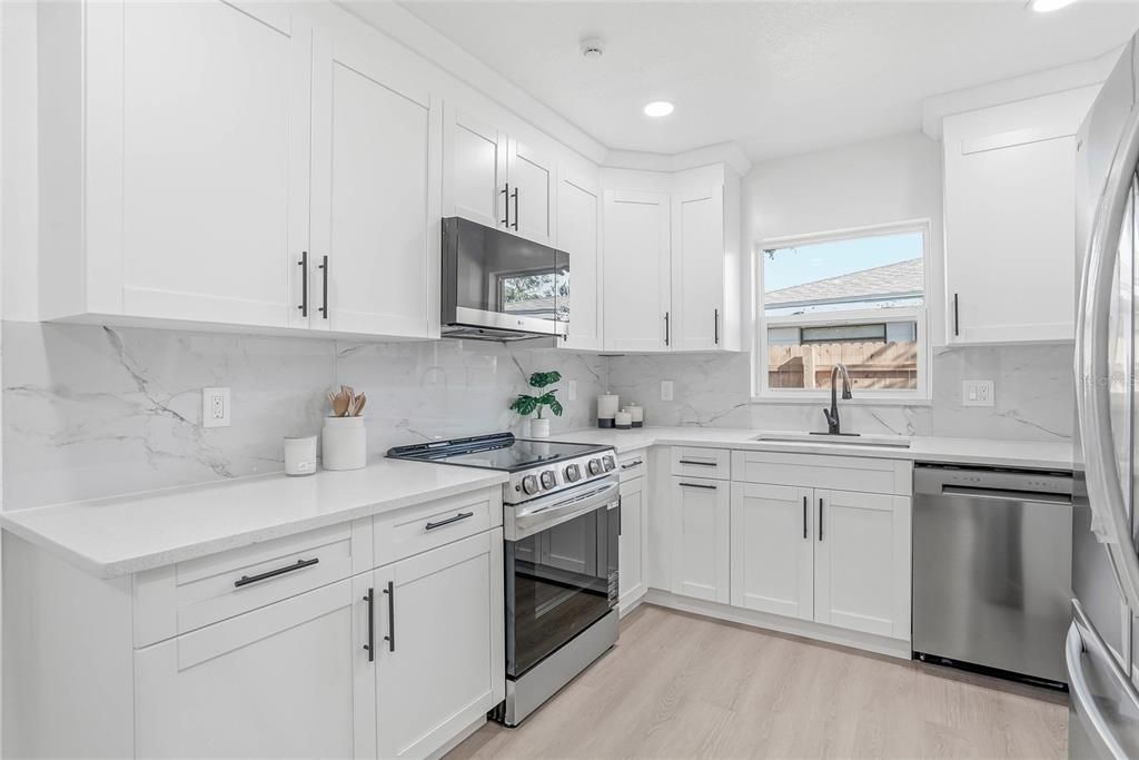 For Sale: $459,900 (3 beds, 2 baths, 1149 Square Feet)