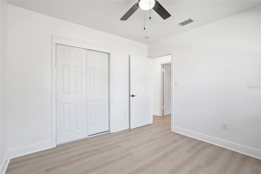 For Sale: $459,900 (3 beds, 2 baths, 1149 Square Feet)