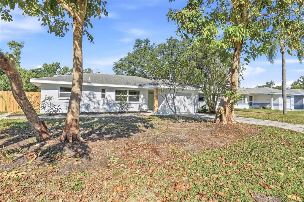 For Sale: $459,900 (3 beds, 2 baths, 1149 Square Feet)