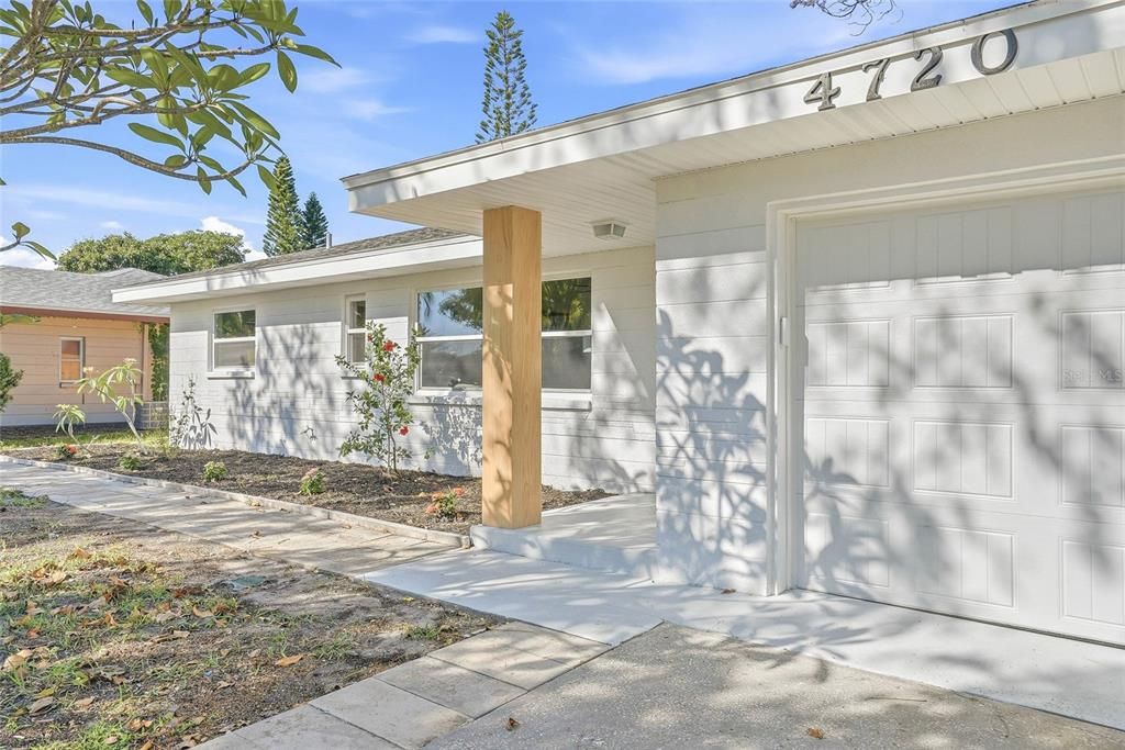 For Sale: $459,900 (3 beds, 2 baths, 1149 Square Feet)
