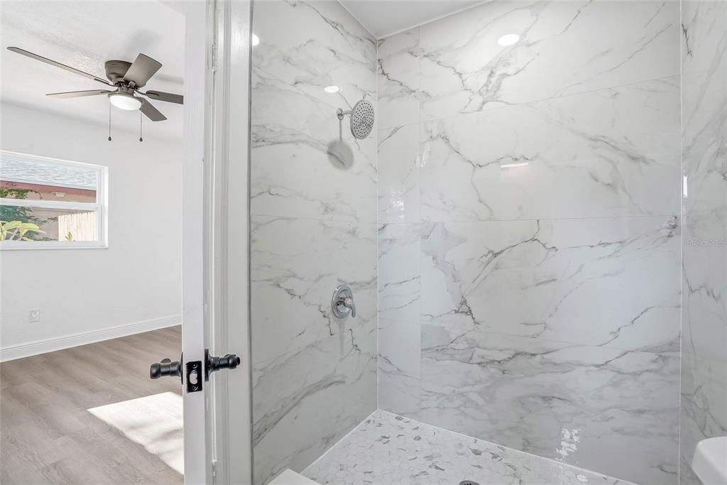 For Sale: $459,900 (3 beds, 2 baths, 1149 Square Feet)