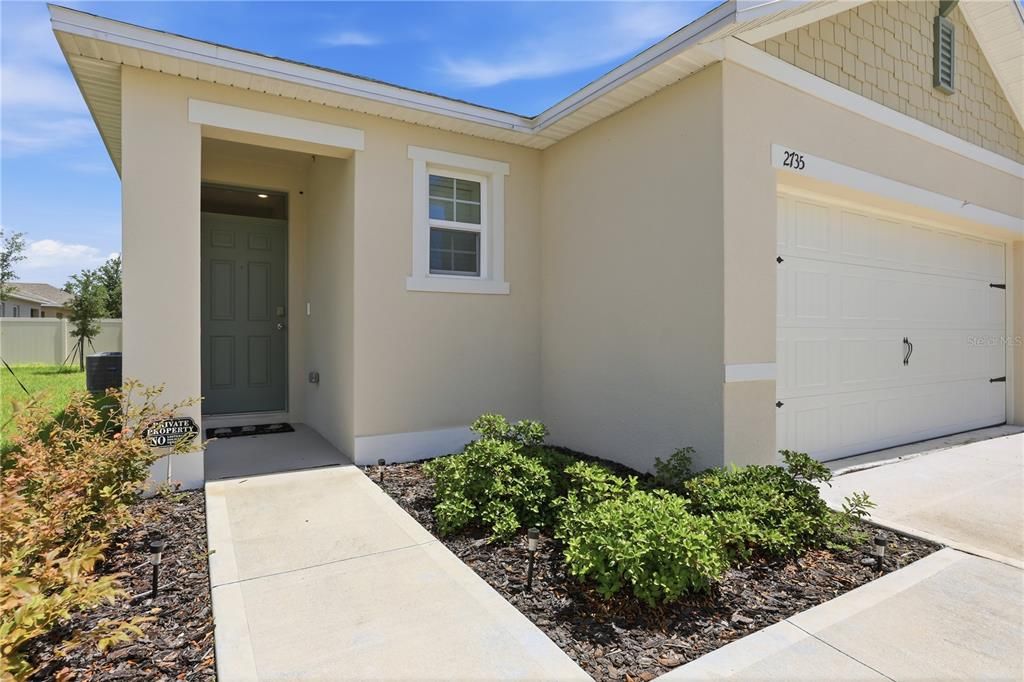 For Rent: $2,400 (3 beds, 2 baths, 1516 Square Feet)