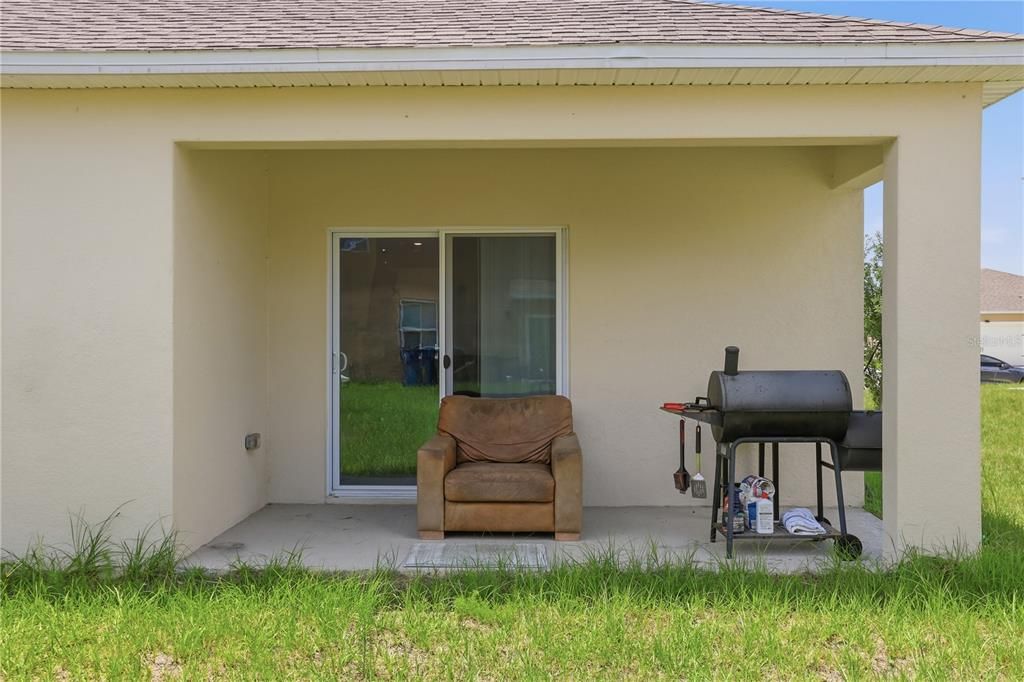For Rent: $2,400 (3 beds, 2 baths, 1516 Square Feet)