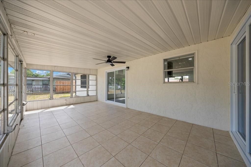 En Venta: $274,900 (3 camas, 2 baños, 1566 Pies cuadrados)