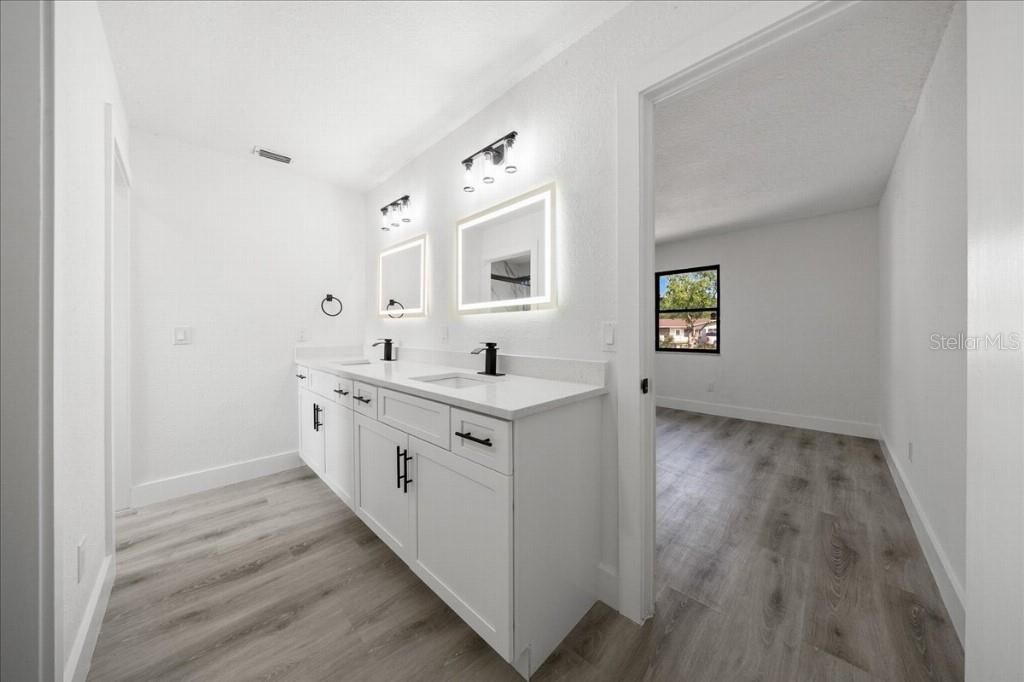 En Venta: $274,900 (3 camas, 2 baños, 1566 Pies cuadrados)