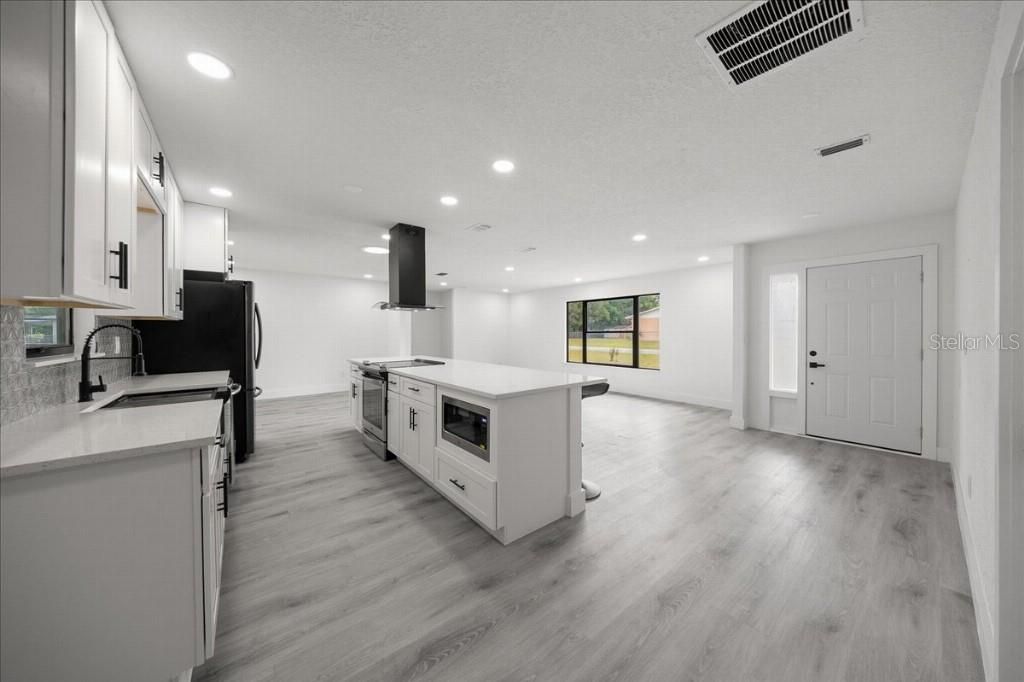 En Venta: $274,900 (3 camas, 2 baños, 1566 Pies cuadrados)