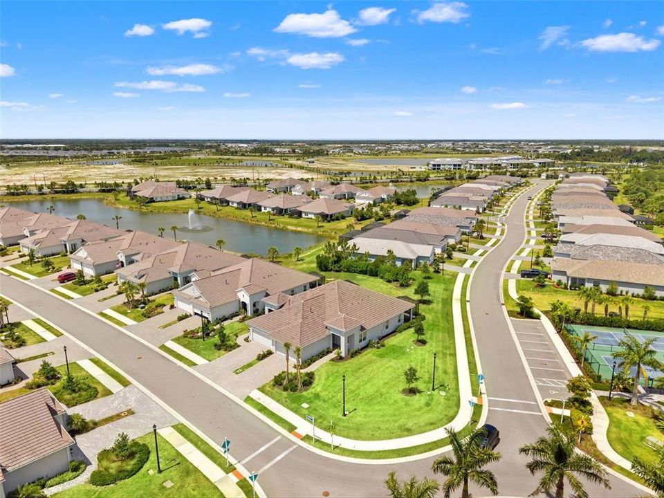 Activo con contrato: $384,900 (2 camas, 2 baños, 1530 Pies cuadrados)