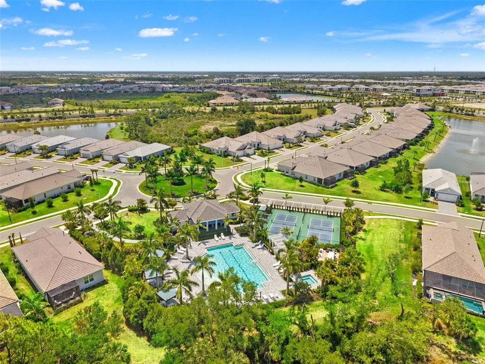 Activo con contrato: $384,900 (2 camas, 2 baños, 1530 Pies cuadrados)