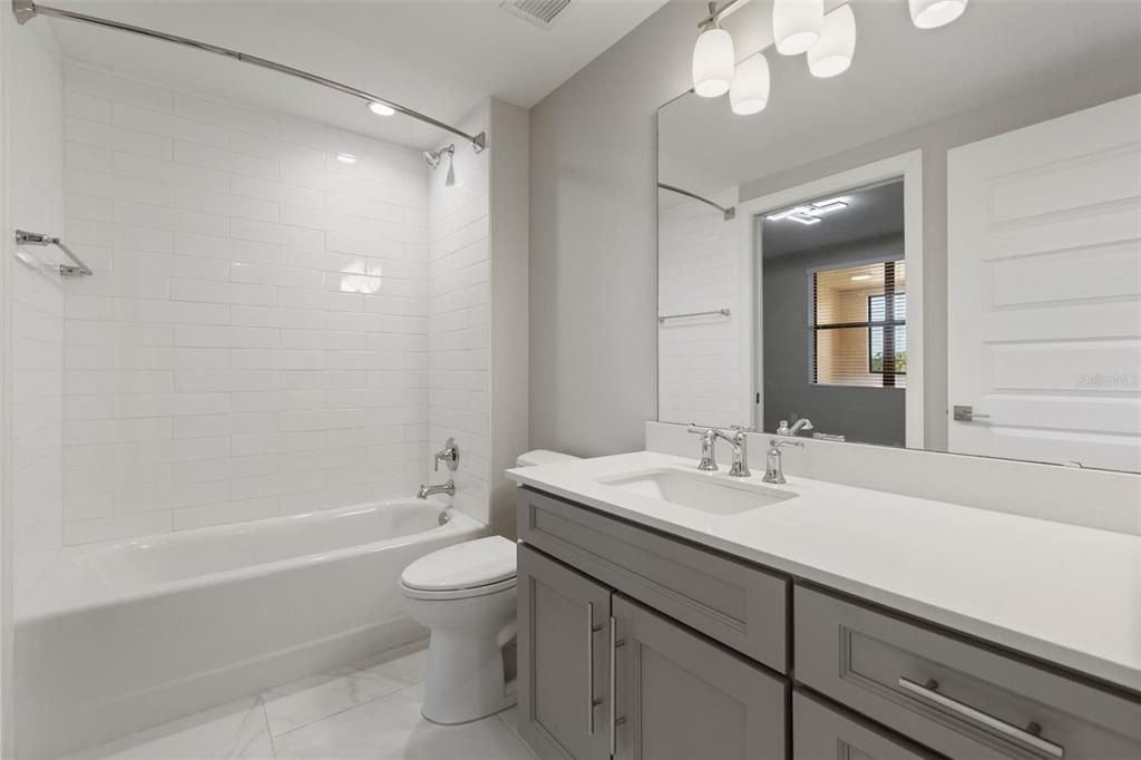 For Sale: $435,000 (3 beds, 3 baths, 1568 Square Feet)
