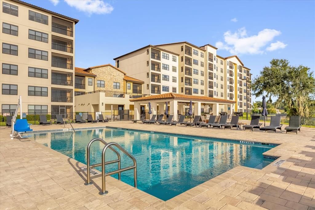 For Sale: $435,000 (3 beds, 3 baths, 1568 Square Feet)