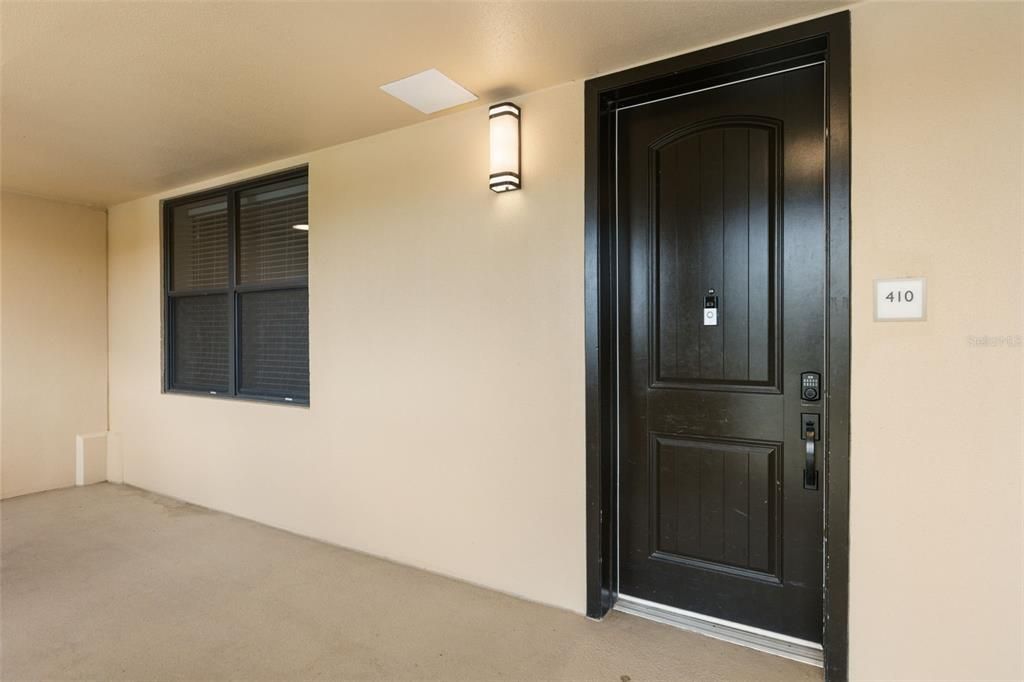 For Sale: $435,000 (3 beds, 3 baths, 1568 Square Feet)