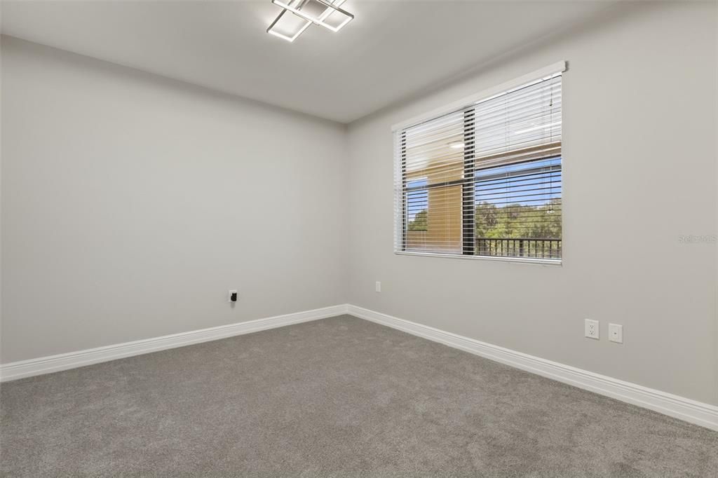For Sale: $435,000 (3 beds, 3 baths, 1568 Square Feet)