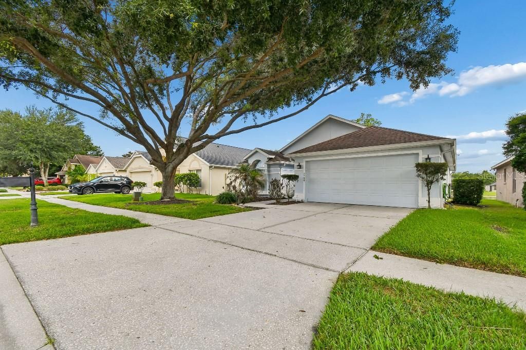 For Sale: $444,900 (3 beds, 2 baths, 1599 Square Feet)