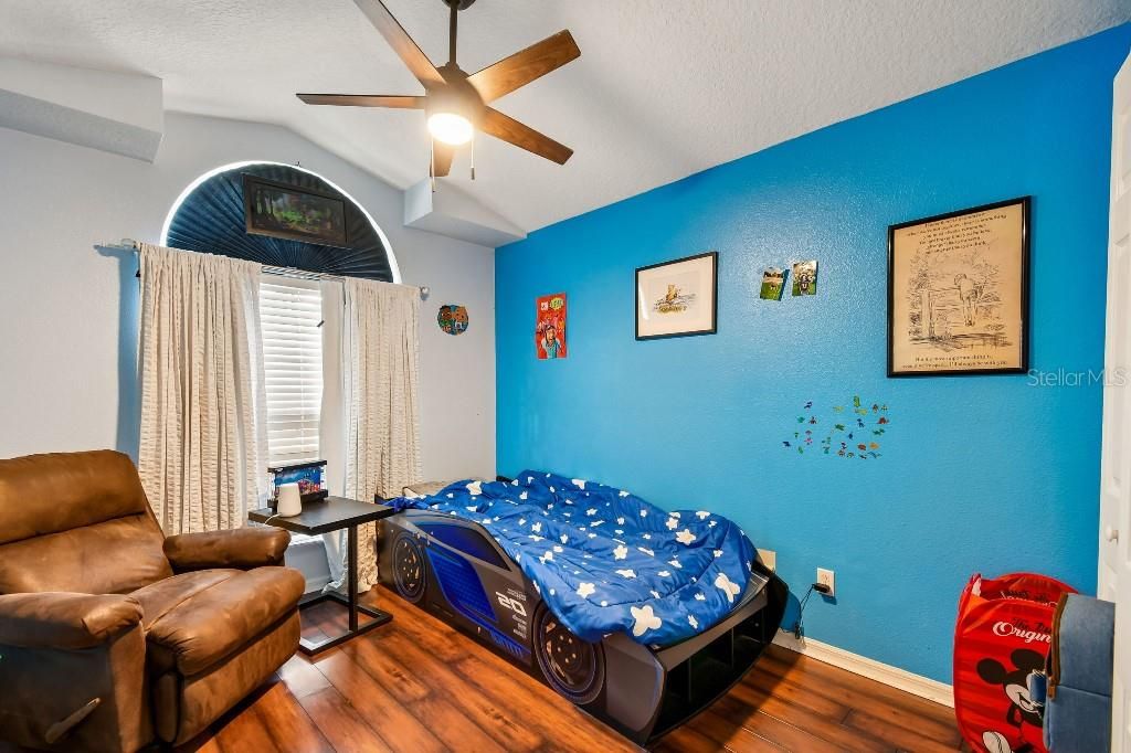 For Sale: $444,900 (3 beds, 2 baths, 1599 Square Feet)