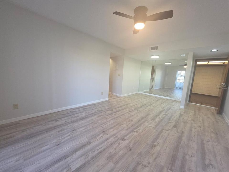 For Rent: $1,400 (1 beds, 1 baths, 555 Square Feet)