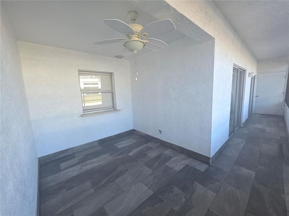 For Rent: $1,400 (1 beds, 1 baths, 555 Square Feet)