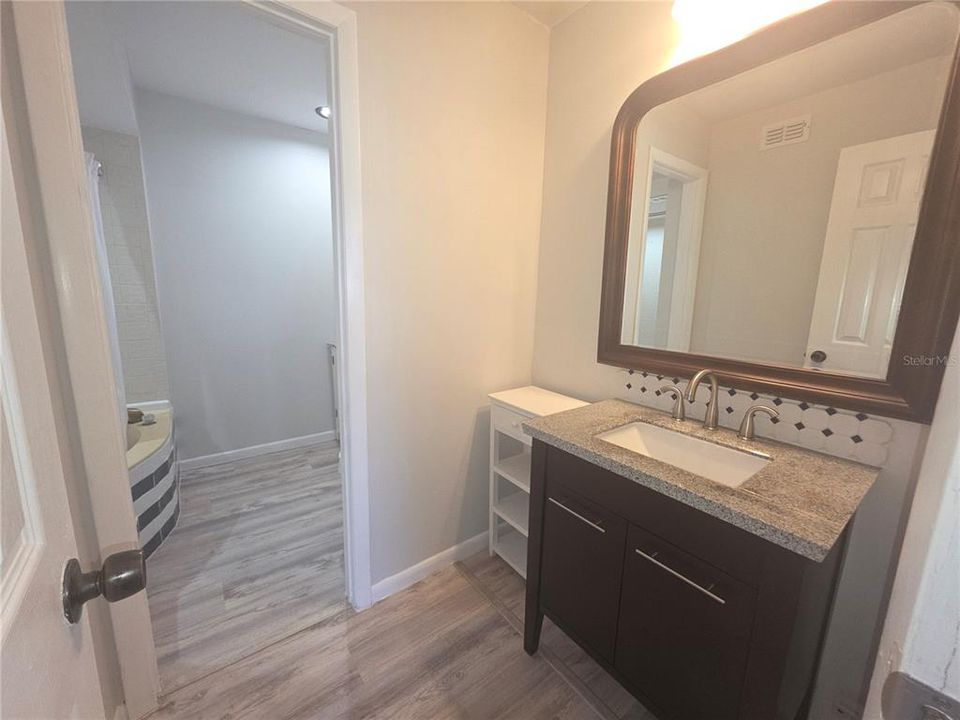 For Rent: $1,400 (1 beds, 1 baths, 555 Square Feet)