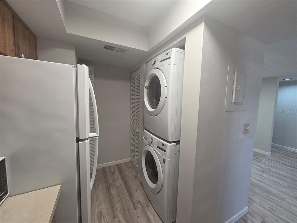 For Rent: $1,400 (1 beds, 1 baths, 555 Square Feet)