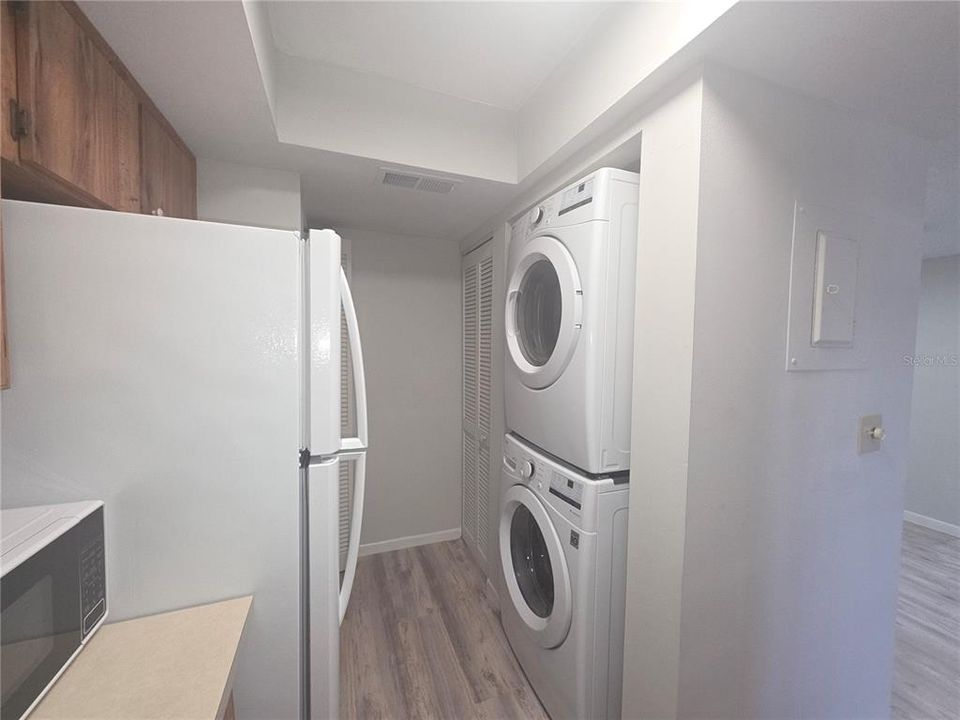 For Rent: $1,400 (1 beds, 1 baths, 555 Square Feet)