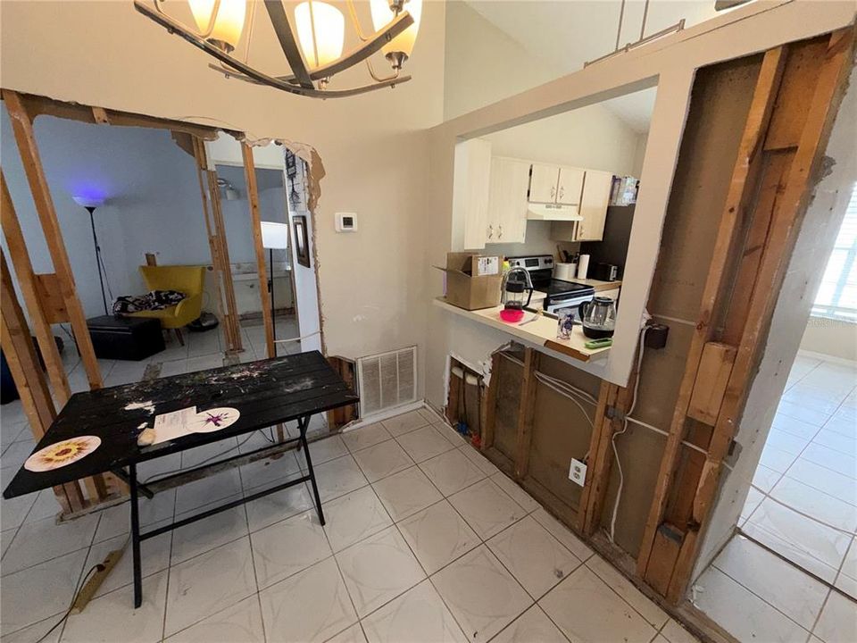 En Venta: $285,000 (3 camas, 2 baños, 1231 Pies cuadrados)