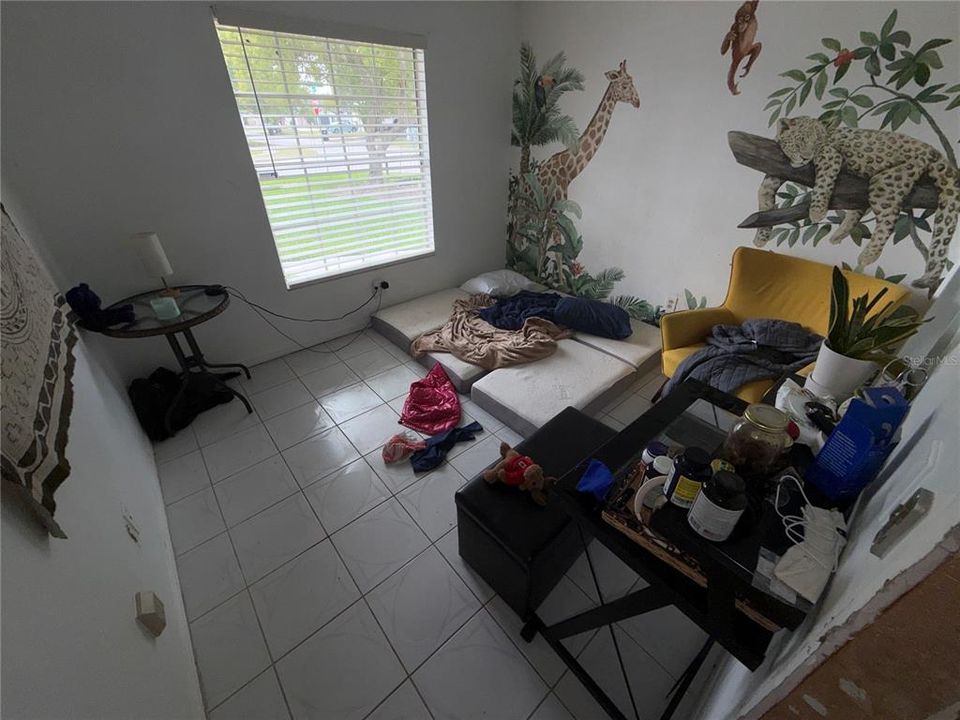En Venta: $285,000 (3 camas, 2 baños, 1231 Pies cuadrados)