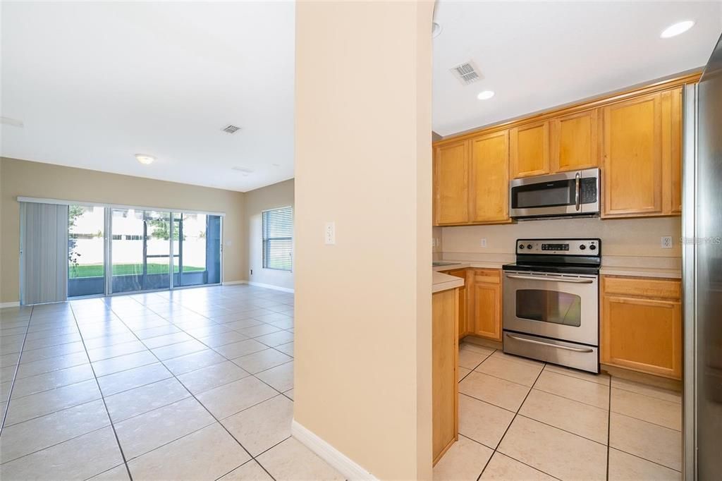 For Sale: $350,000 (3 beds, 2 baths, 1366 Square Feet)