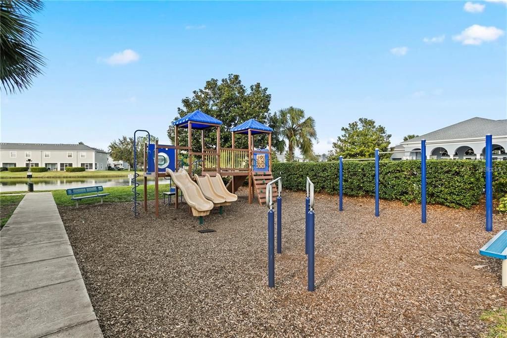 For Sale: $350,000 (3 beds, 2 baths, 1366 Square Feet)