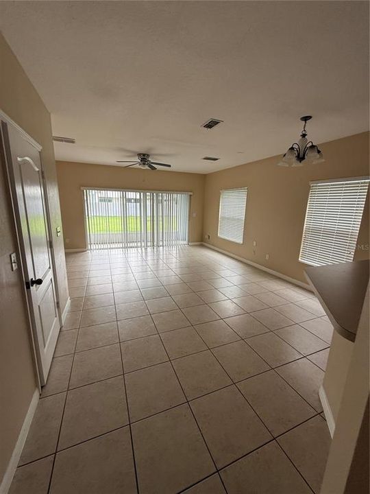 For Sale: $350,000 (3 beds, 2 baths, 1366 Square Feet)