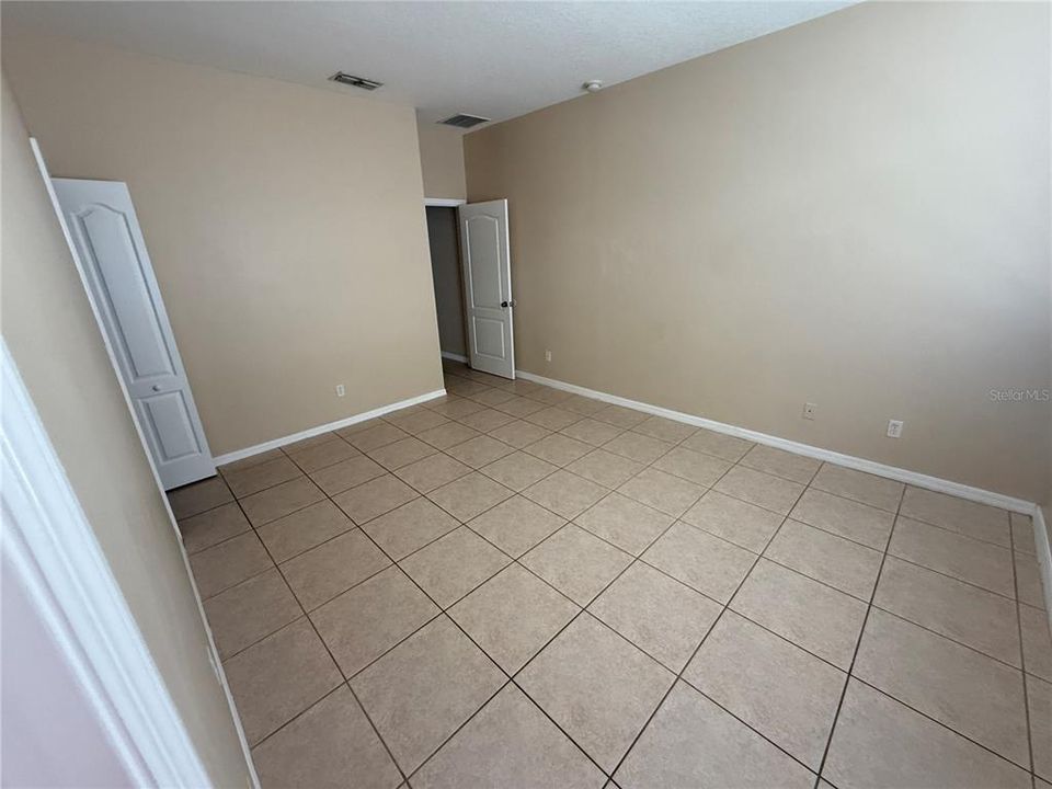For Sale: $350,000 (3 beds, 2 baths, 1366 Square Feet)