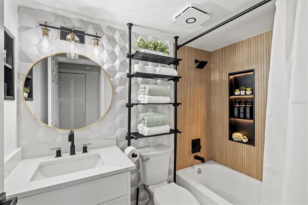 Activo con contrato: $299,900 (2 camas, 2 baños, 946 Pies cuadrados)