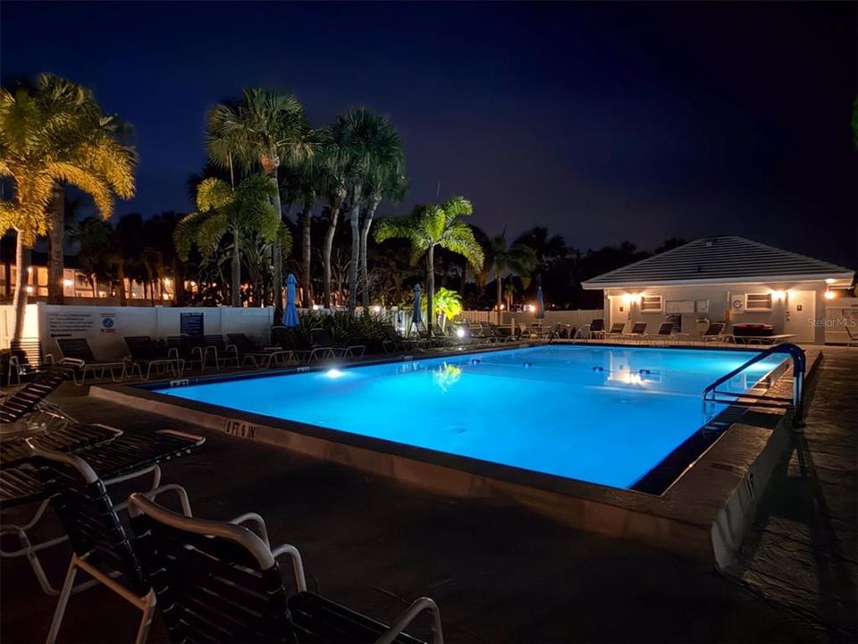 Activo con contrato: $299,900 (2 camas, 2 baños, 946 Pies cuadrados)