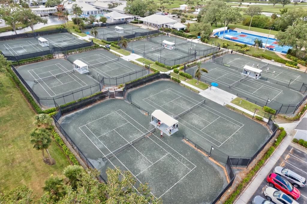 Activo con contrato: $299,900 (2 camas, 2 baños, 946 Pies cuadrados)