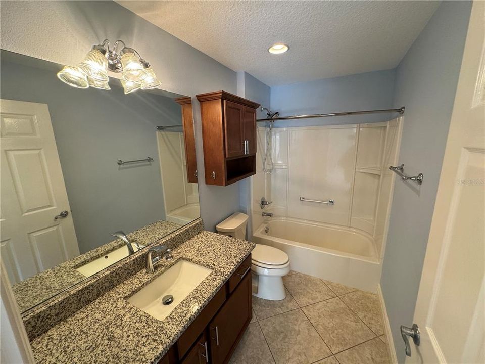 For Rent: $2,500 (3 beds, 2 baths, 1416 Square Feet)