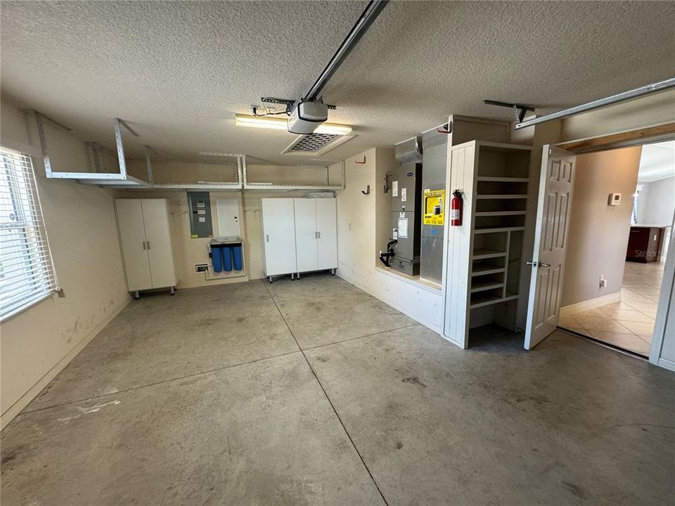 For Rent: $2,500 (3 beds, 2 baths, 1416 Square Feet)