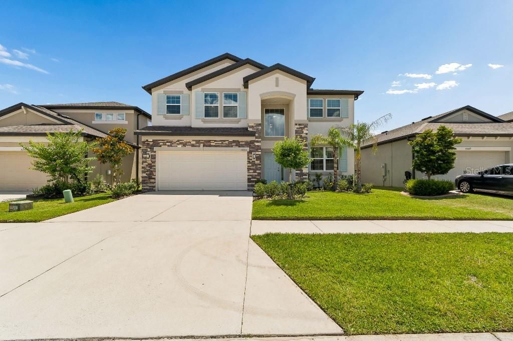 For Sale: $625,000 (5 beds, 3 baths, 3600 Square Feet)