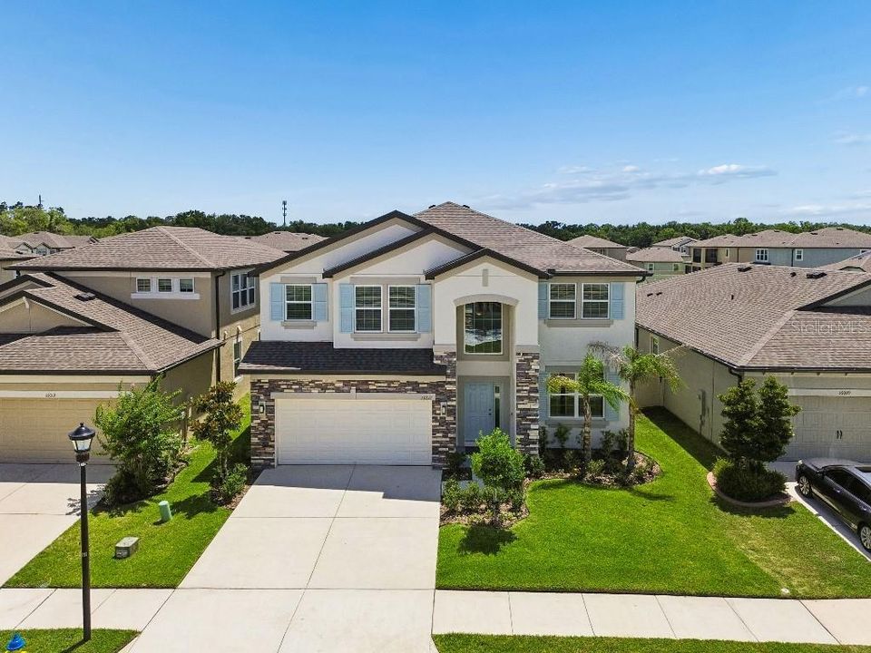 For Sale: $625,000 (5 beds, 3 baths, 3600 Square Feet)