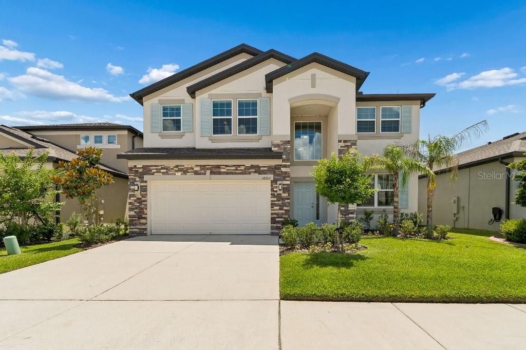 For Sale: $625,000 (5 beds, 3 baths, 3600 Square Feet)
