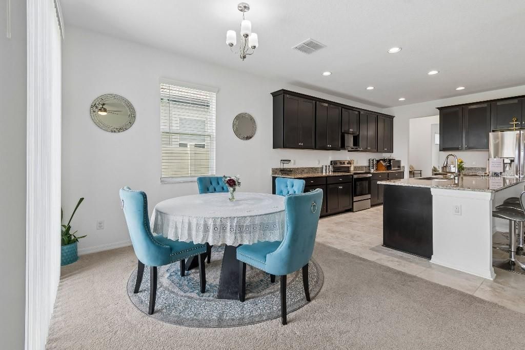 For Sale: $625,000 (5 beds, 3 baths, 3600 Square Feet)