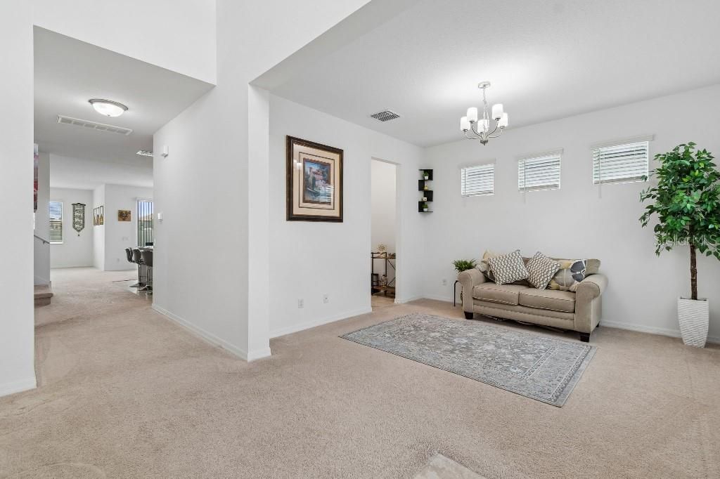 For Sale: $625,000 (5 beds, 3 baths, 3600 Square Feet)