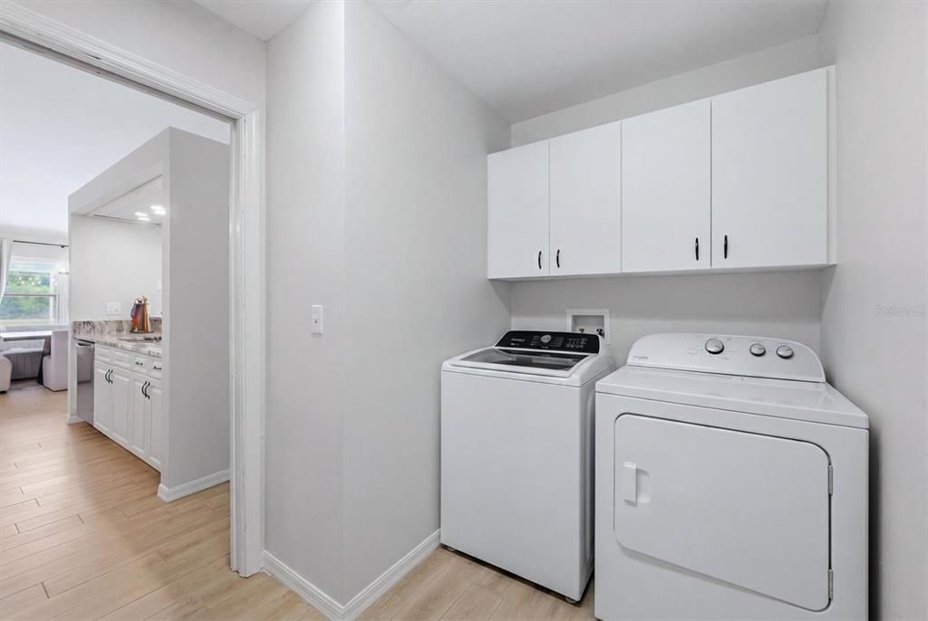For Sale: $450,000 (3 beds, 2 baths, 1666 Square Feet)